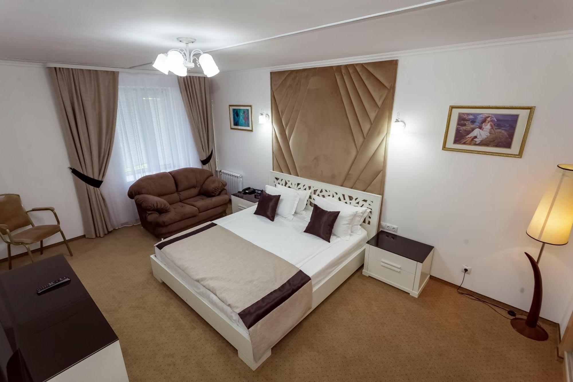 Kurmet Hotel أورالسك المظهر الخارجي الصورة