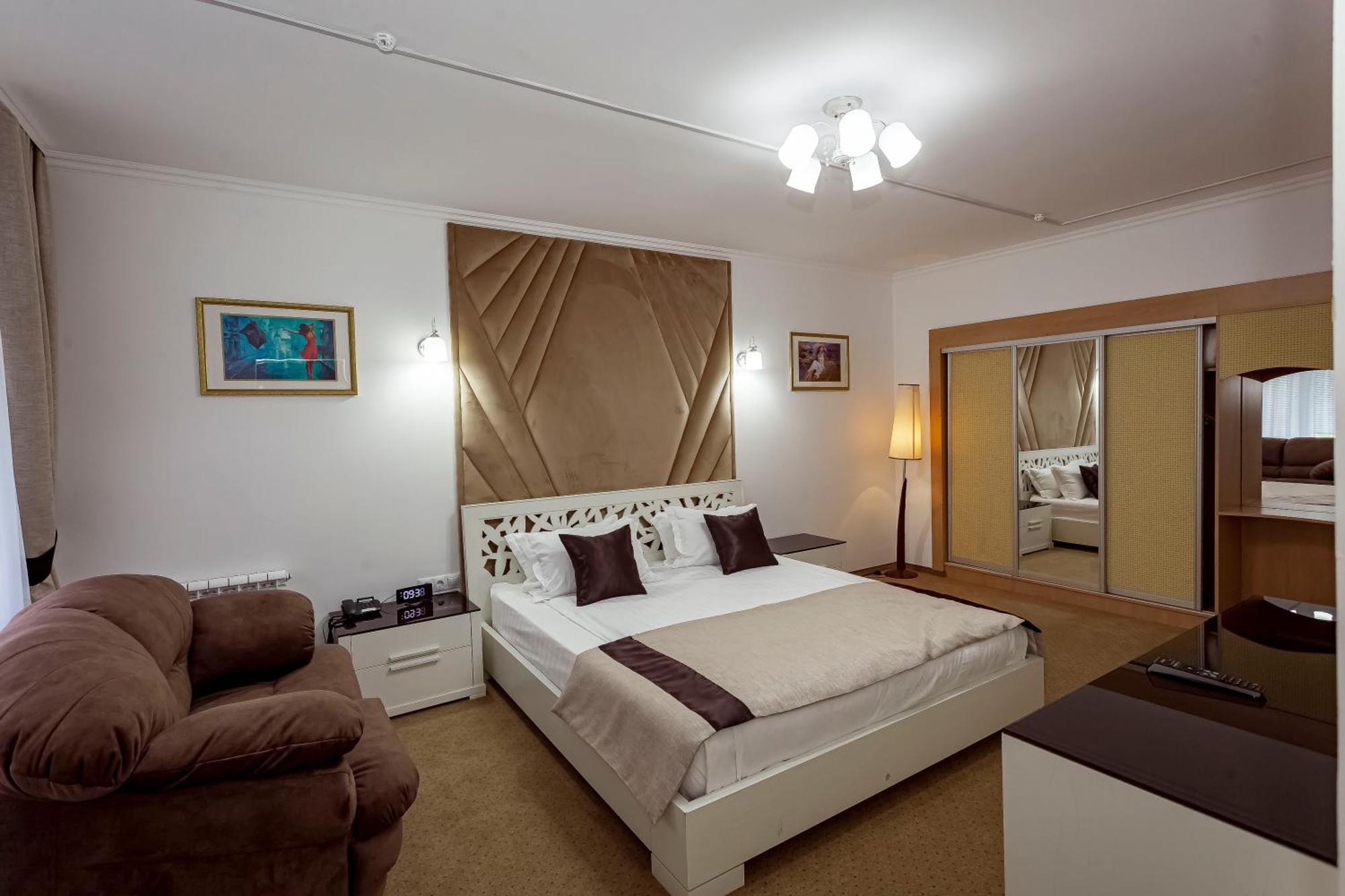 Kurmet Hotel أورالسك المظهر الخارجي الصورة
