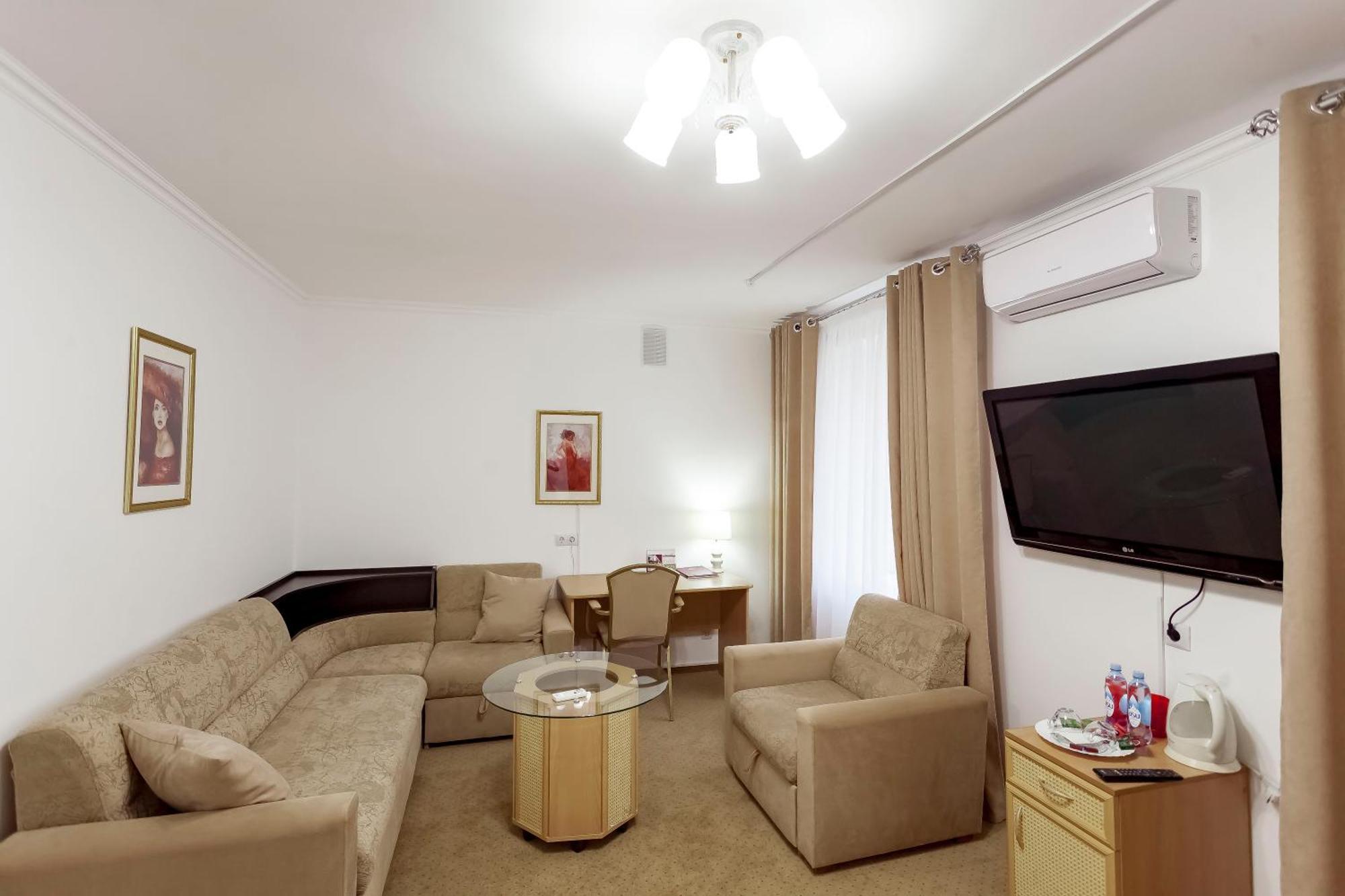 Kurmet Hotel أورالسك المظهر الخارجي الصورة