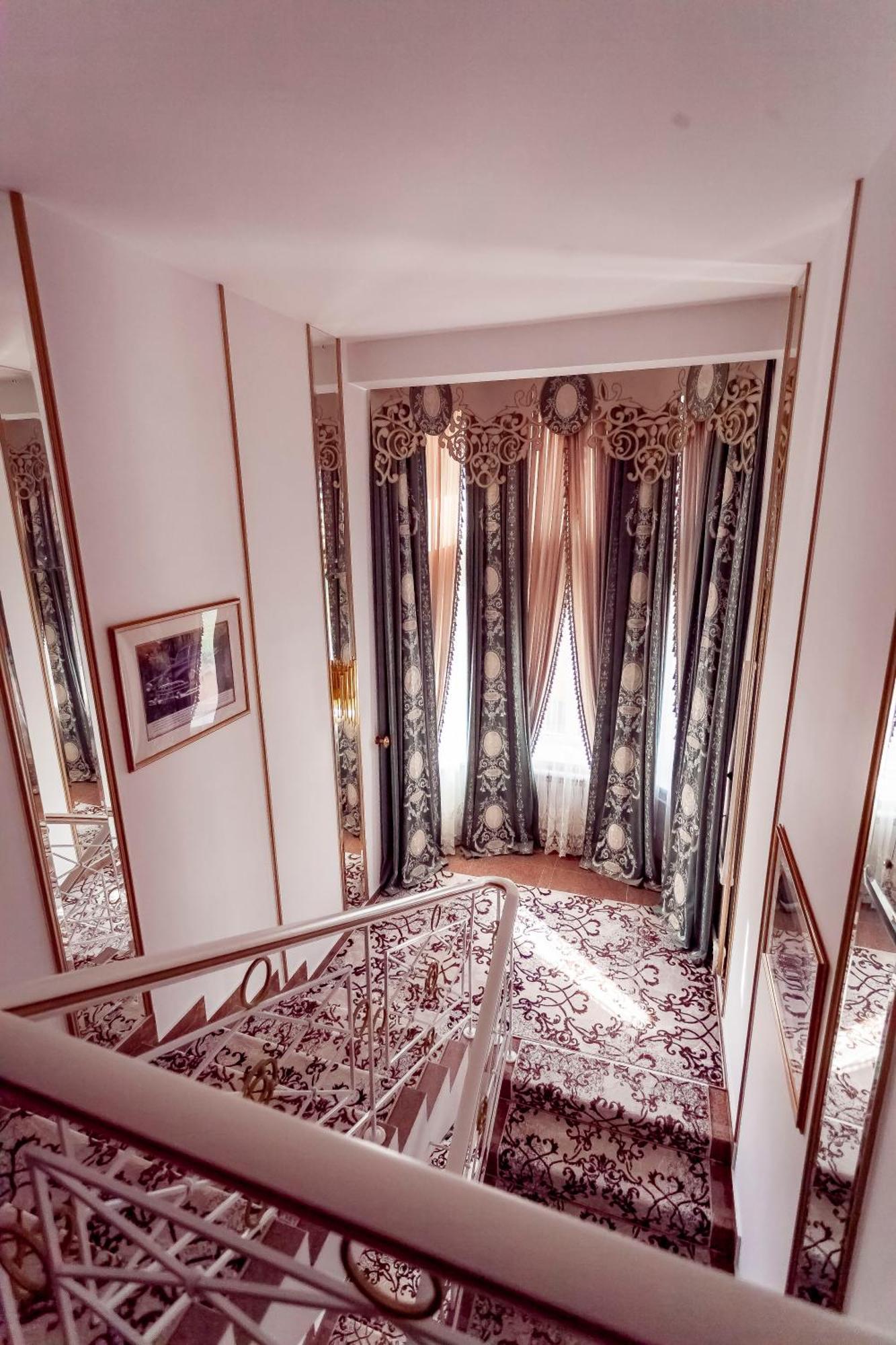 Kurmet Hotel أورالسك المظهر الخارجي الصورة