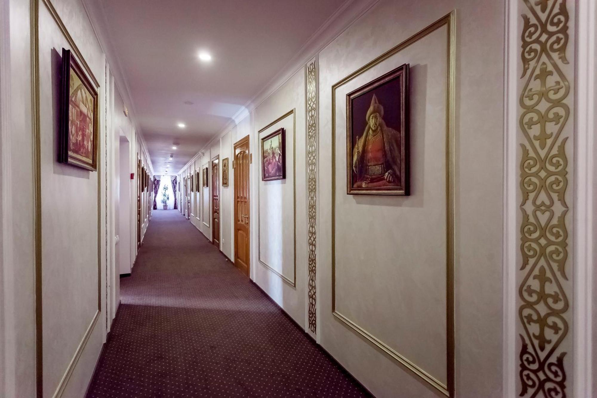 Kurmet Hotel أورالسك المظهر الخارجي الصورة