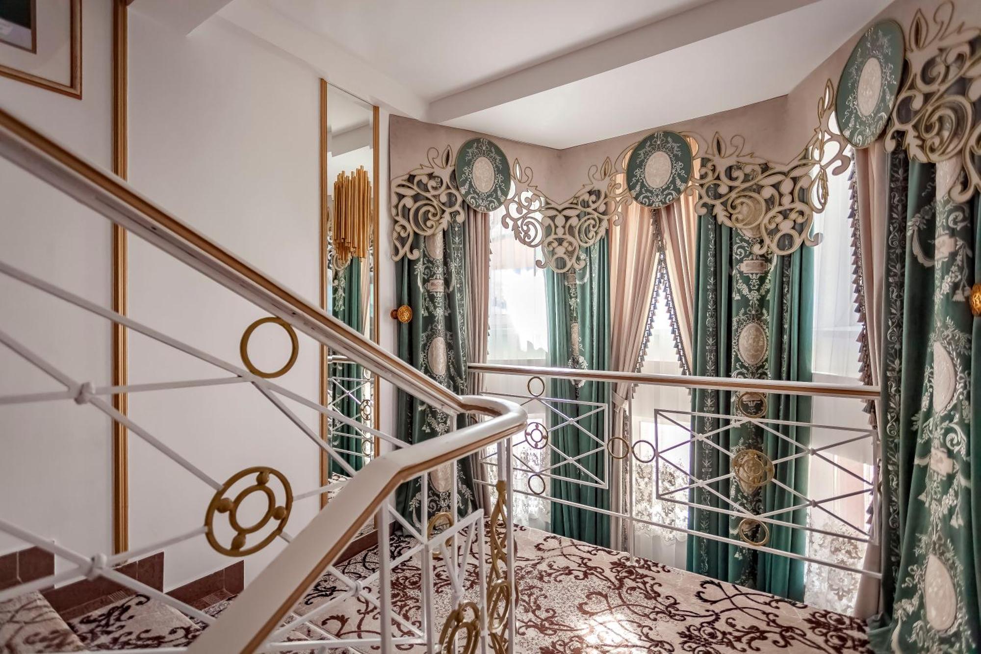 Kurmet Hotel أورالسك المظهر الخارجي الصورة
