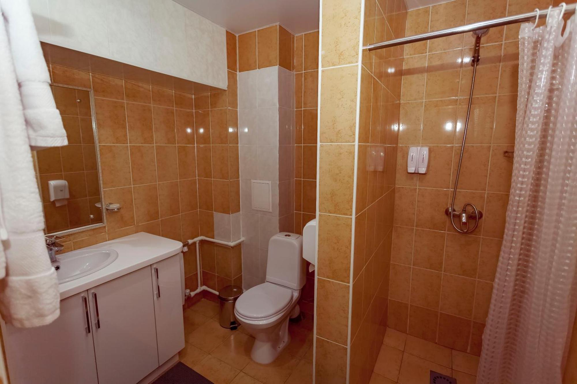 Kurmet Hotel أورالسك المظهر الخارجي الصورة
