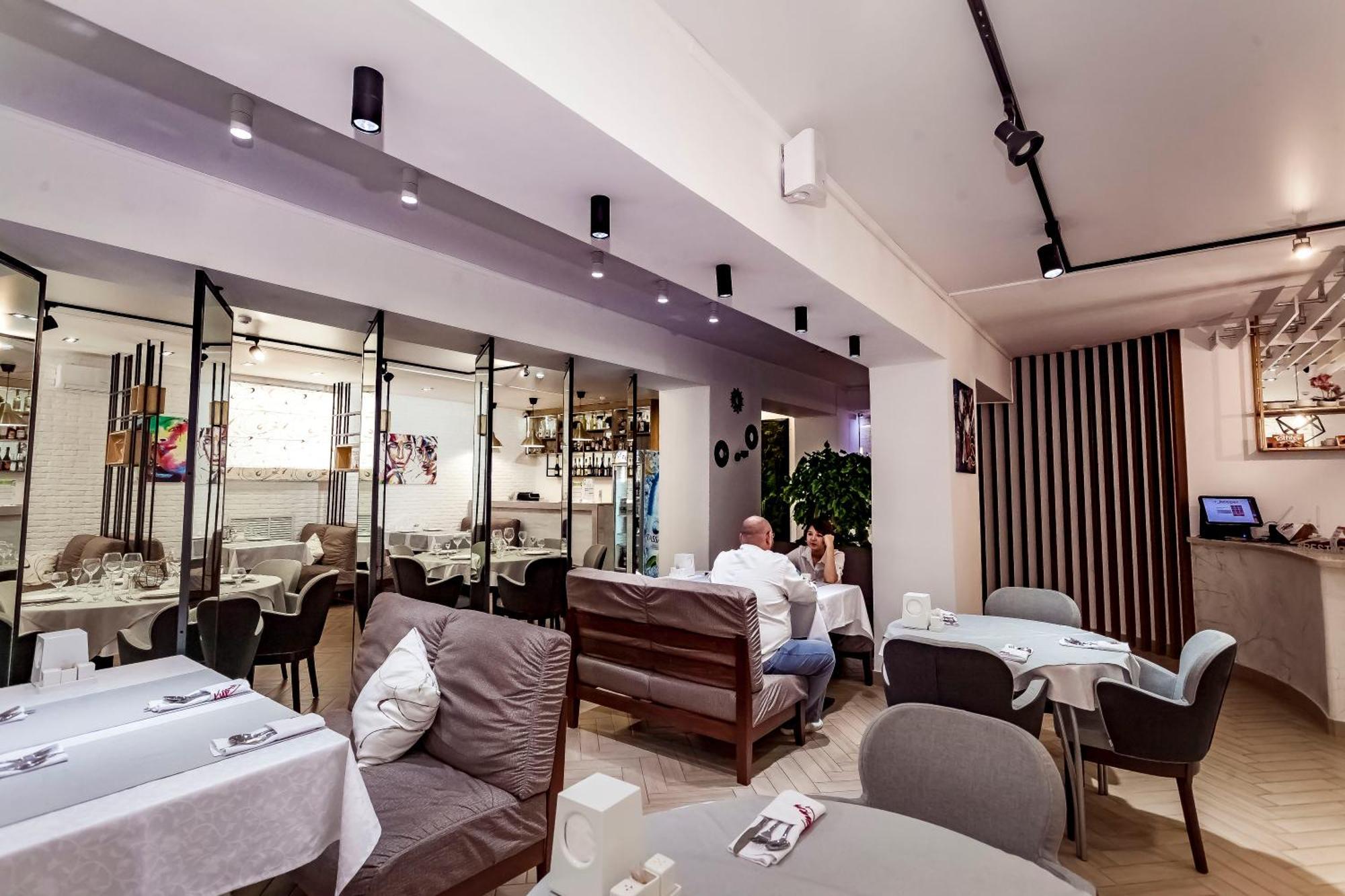Kurmet Hotel أورالسك المظهر الخارجي الصورة
