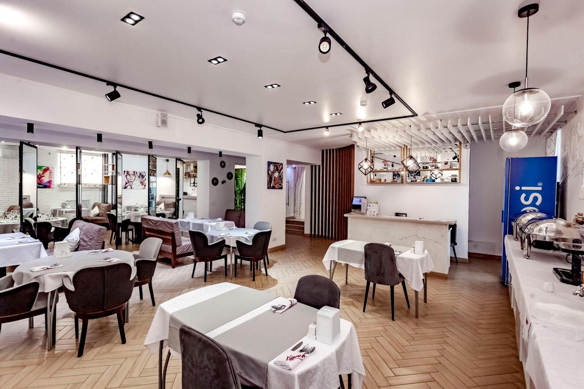Kurmet Hotel أورالسك المظهر الخارجي الصورة