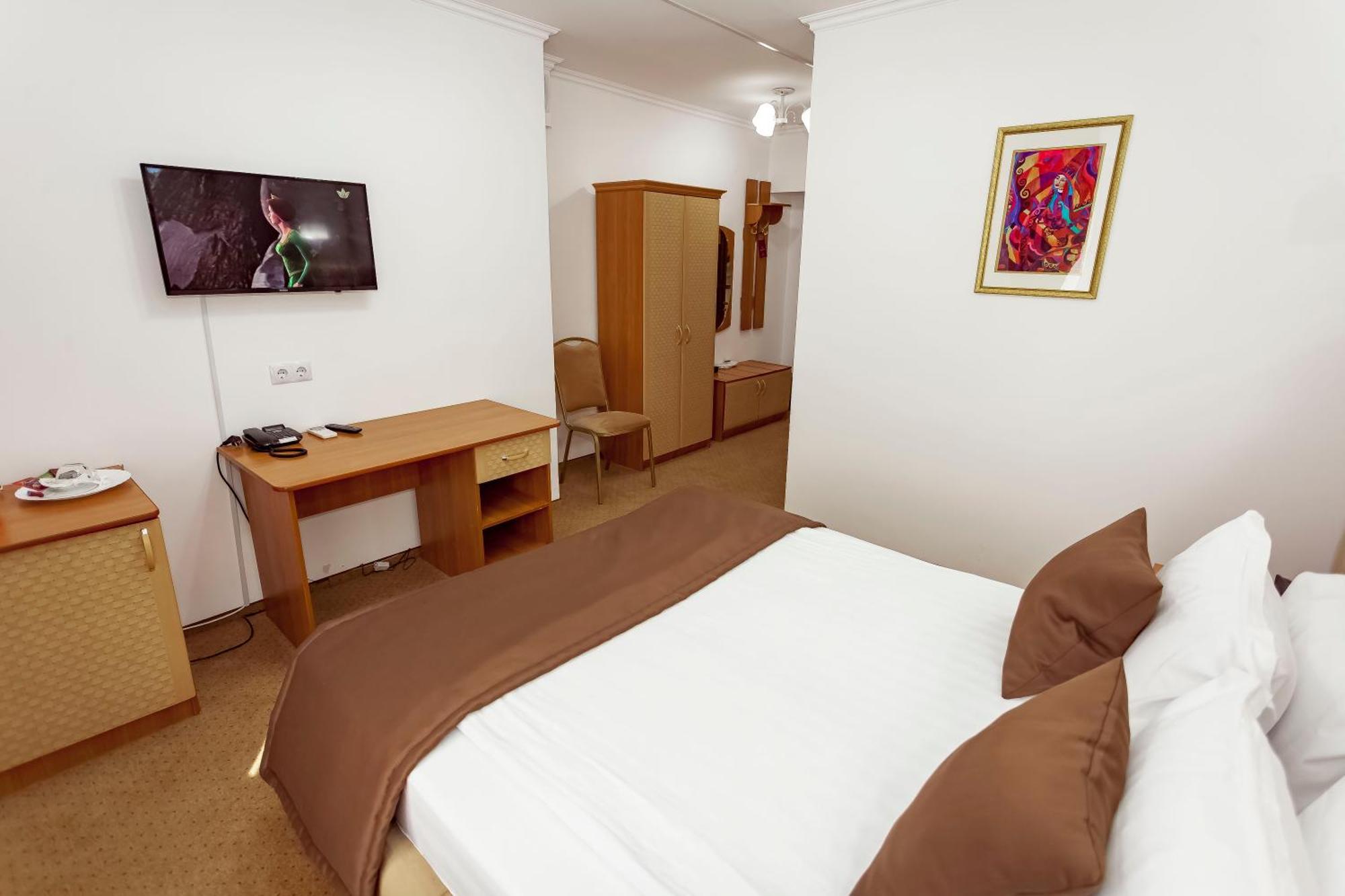Kurmet Hotel أورالسك المظهر الخارجي الصورة