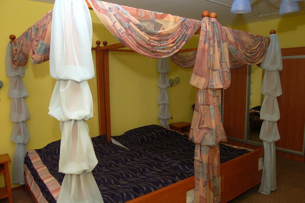 Kurmet Hotel أورالسك المظهر الخارجي الصورة