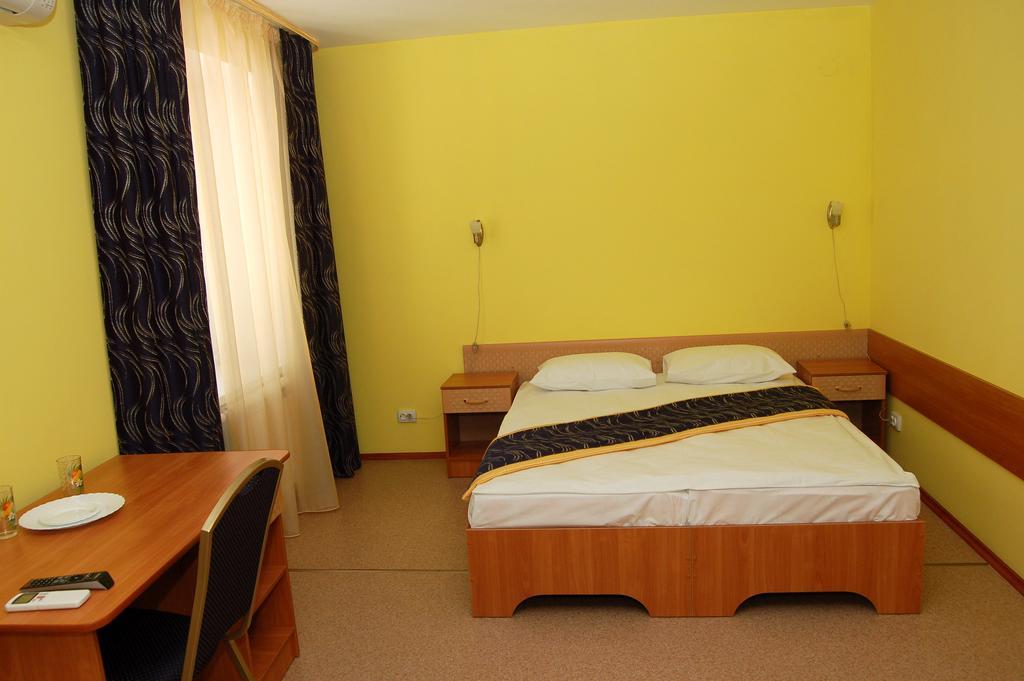 Kurmet Hotel أورالسك المظهر الخارجي الصورة
